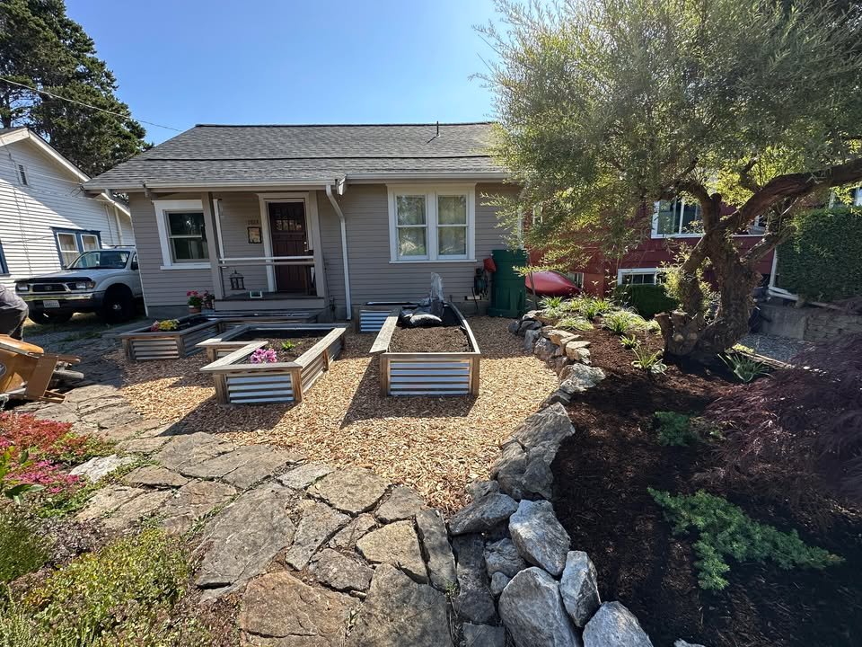 bellinghammulch-rocks6 Hardscape and Fence Services by Brownstone L&H