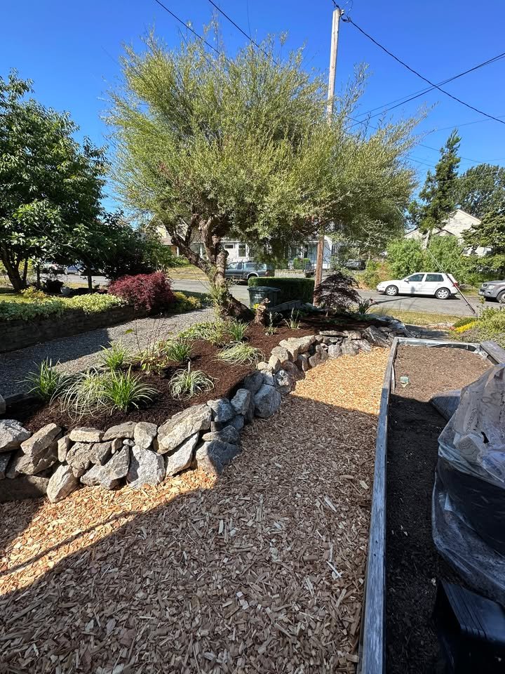 mulch-bark-bham-13 Hardscape and Fence Services by Brownstone L&H