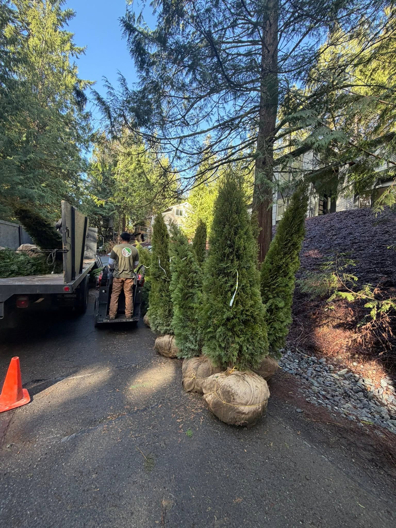 Hardscape and Fence Services by Brownstone L&H