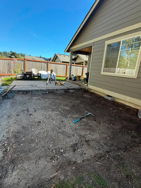 Hardscape and Fence Services by Brownstone L&H