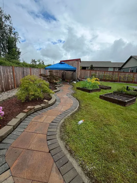 Hardscape and Fence Services by Brownstone L&H